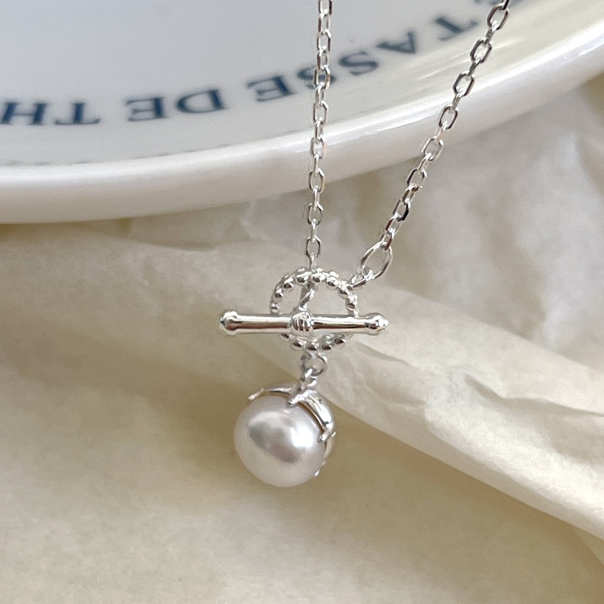 Daily Occasion 925 Sterling Silver Material 925 Sterling Silver Shell Cable Chain Inlay Ball Pendant Necklace