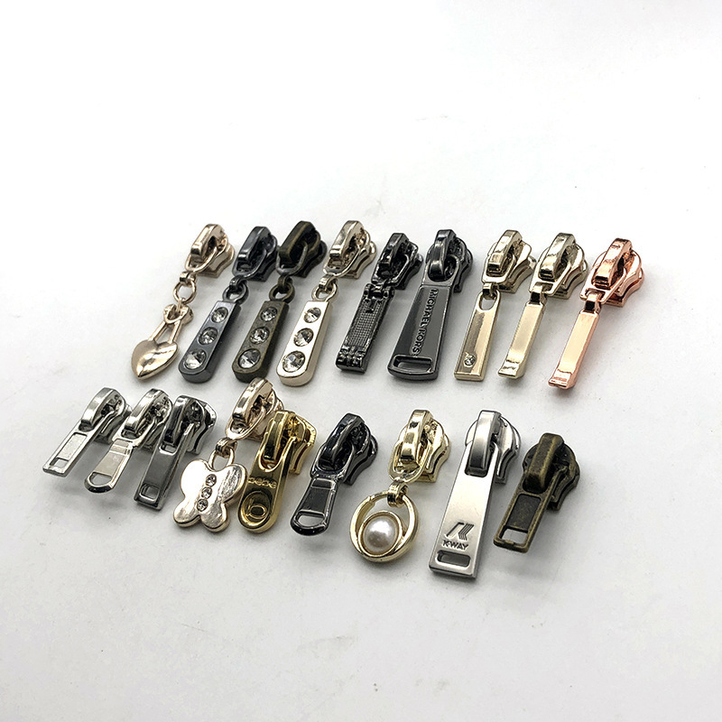 No.3金属製ジッパープル、バッグ付属品、銅歯ジッパーロック、鉄製プル、厚みのあるジッパープル、小さなジッパープル|undefined
