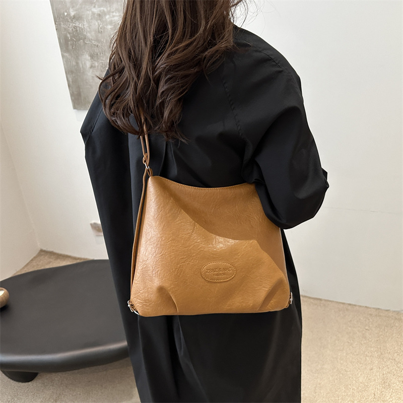 Bolso de alta sensación, bolso de mujer, 2024 nuevo estilo de moda, mochila de viaje de gran capacidad, mochila de moda para salir