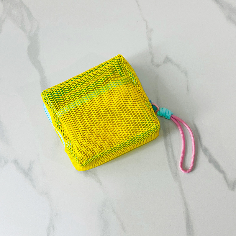 Bolsa de tofu de malla de dopamina superligera de malla de maquillaje bolsa de almacenamiento multipropósito de gran capacidad de comercio exterior transfronterizo
