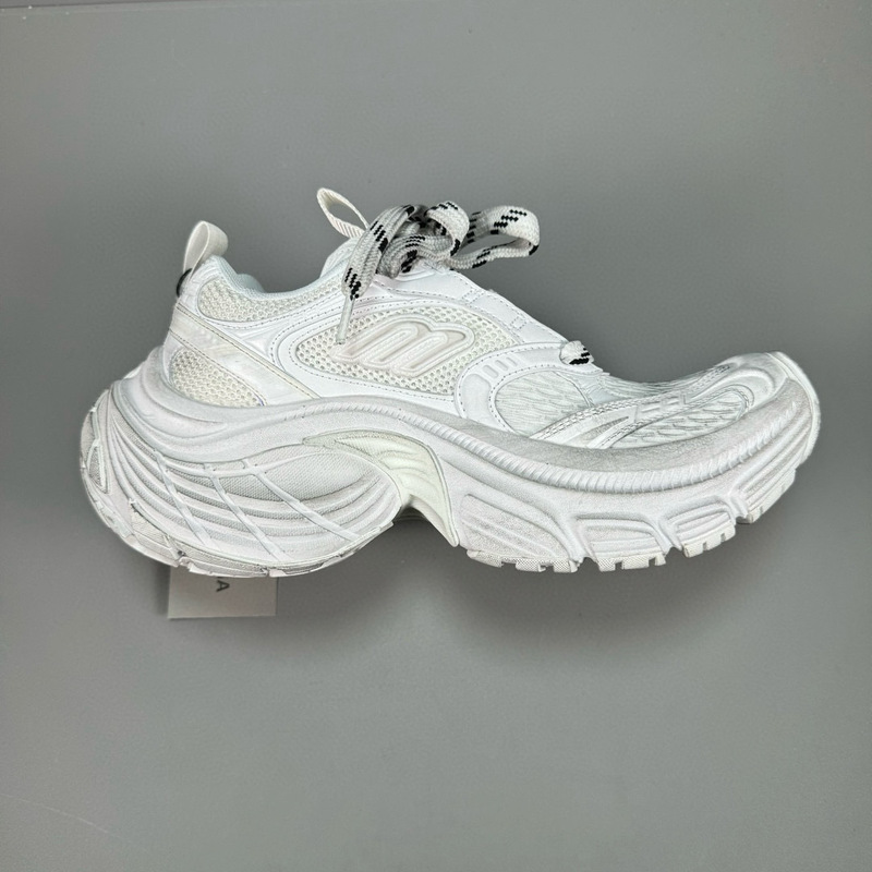 High-End Version of Paris New 6XL Dad Shoes Catwalk Retro Old Dirty Couple Shoes Trendyy Versatile Men and Women