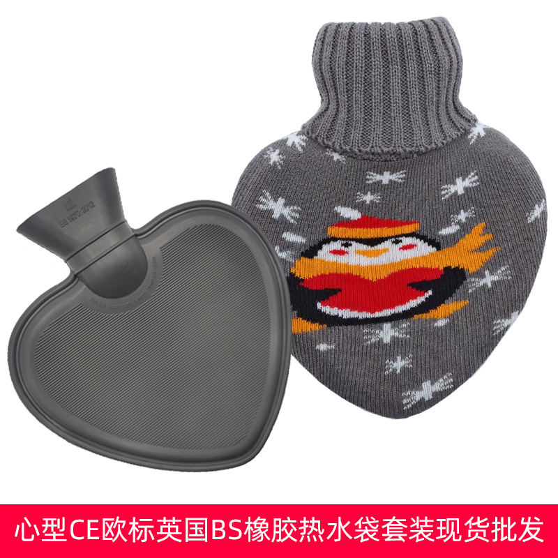 En stock lindo en forma de corazón mano más caliente bolsa de agua portátil creativo llenado de inyección de agua bolsa de agua caliente moda portátil bolso caliente al por mayor