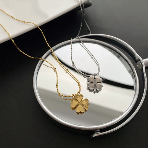 Uxigene Titanium Steel Non-Fading Lucky Grass Necklace for Women, Light Luxury, Unconventional Design, High-End, Ginkgo Leaf Clavicle Chain