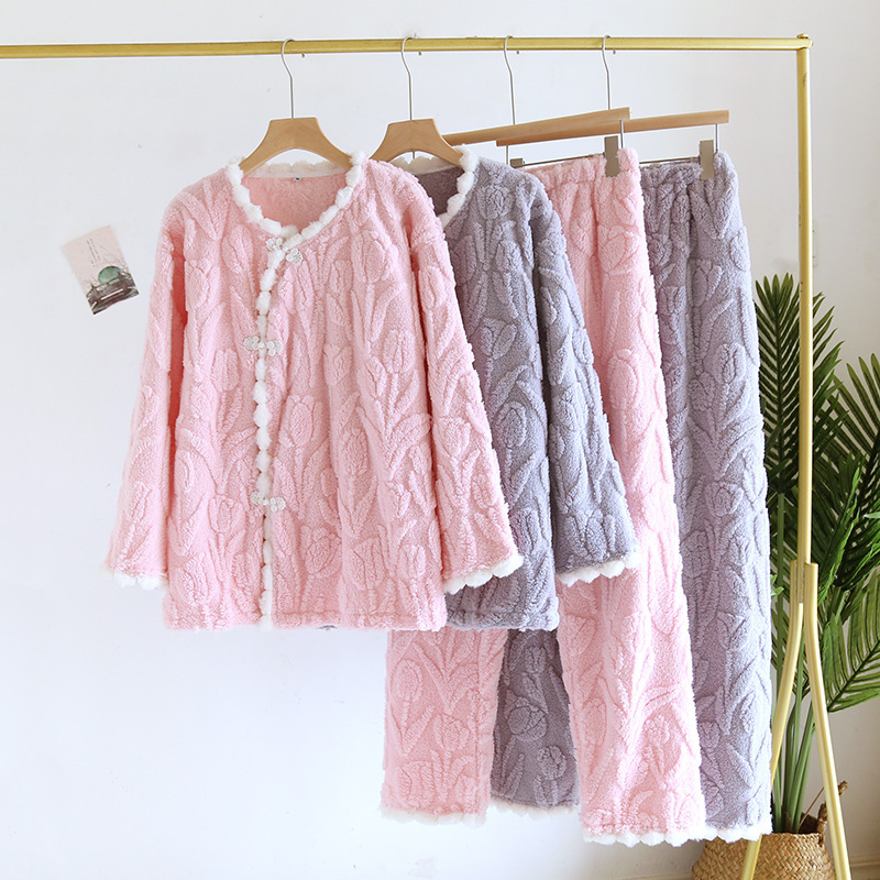 Autumn and Winter Flannel Pajamas Women's fleece-lined Thickened Coral Fleece Home Clothes Cardigan Lace Cute Dark Flower Warm Jacquard