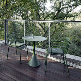 约休闲庭院户外桌椅奶茶店咖啡厅铁艺彩色露天套装组合设计桌子