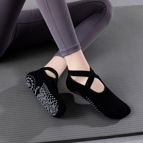 Yoga socks professional non-slip women's dance beginner five-finger socks combed cotton sweat-absorbent thin sports socks trampoline socks