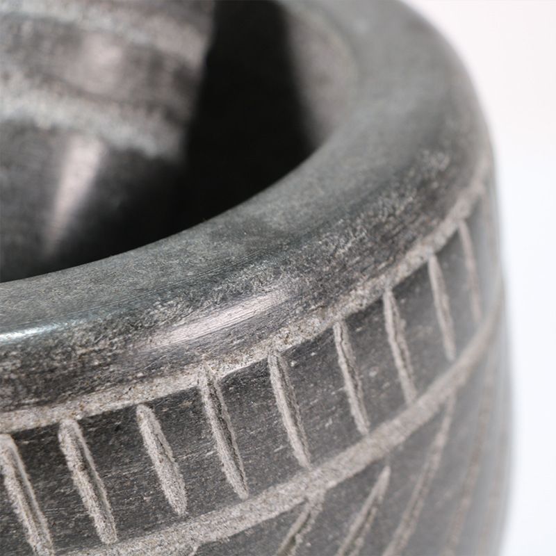 �������ĥ��ʯ�Ѵ�������ѹ���������Ӵ�Ŵ����ε�����ʯͷ