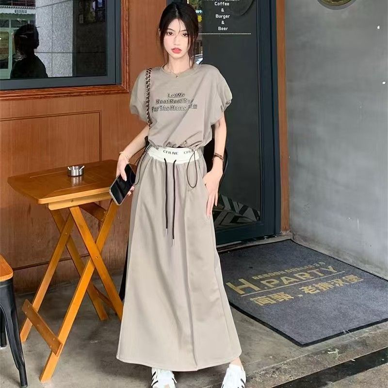 New Korean Style Sports Suit Skirt for Women in Summer, High-End, Age-Reducing, Fashionable, Casual, Short-Sleeved Skirt, Two-Piece Trendy Set