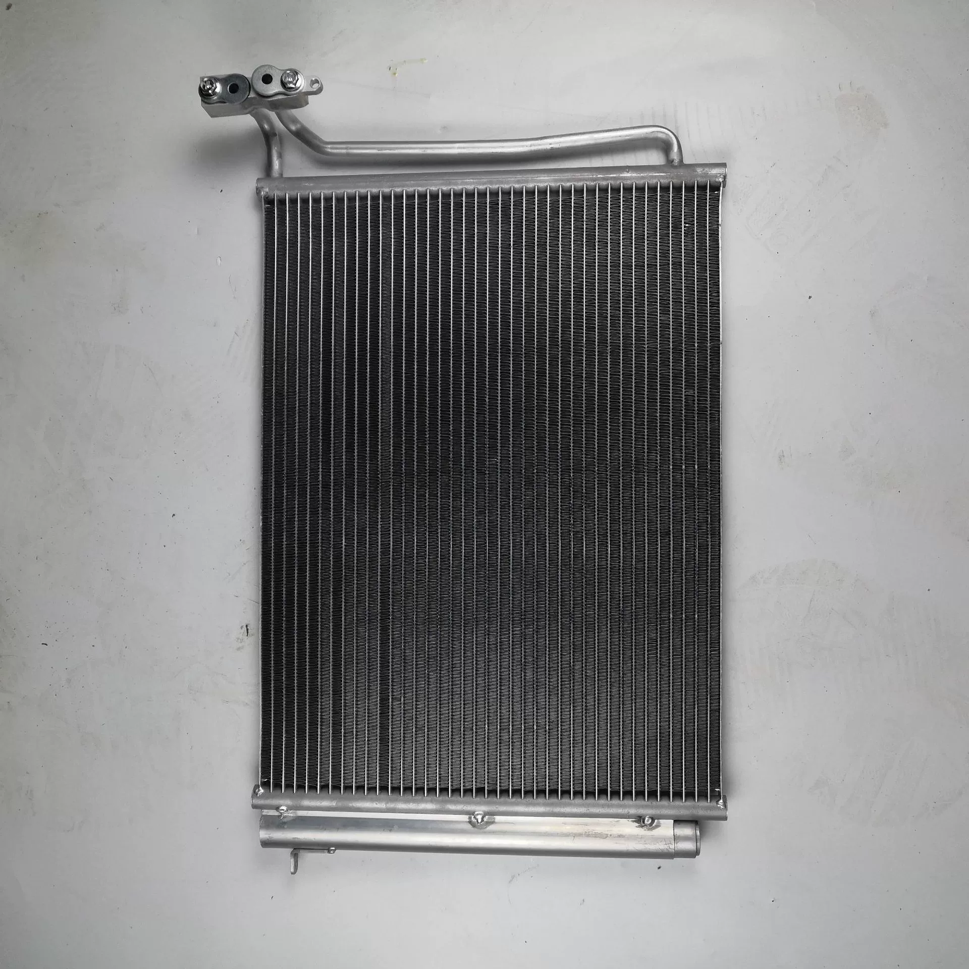 Прямые поставки с завода 6914216 конденсатор кондиционера двигателя автомобиля AC CONDENSER