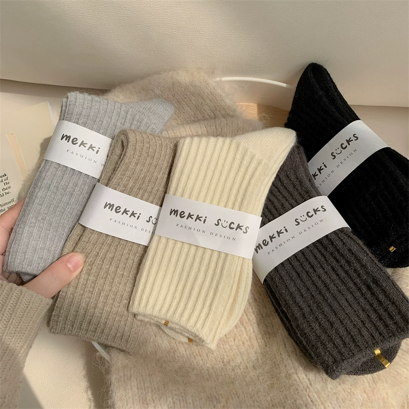 2023 носки женские осенне-зимние новые серии с ямой в полоску мягкие теплые бархатные теплые женские кашемировые женские носки до середины икры