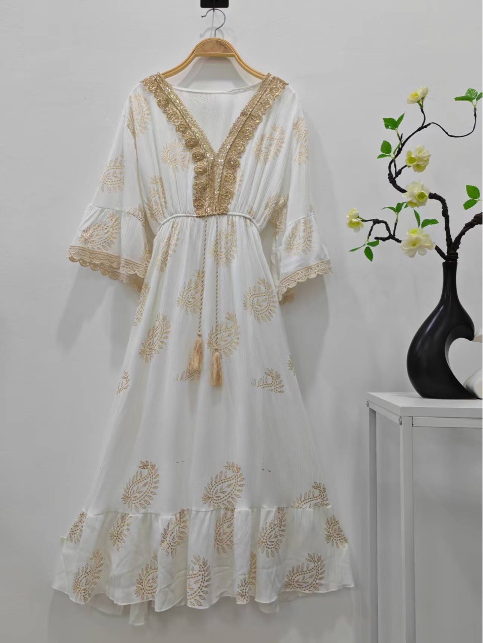 New Women's Fashion Malay Indonesian Muslim Robe Fashionable Gold Embroidered Dress_ecoleips.com