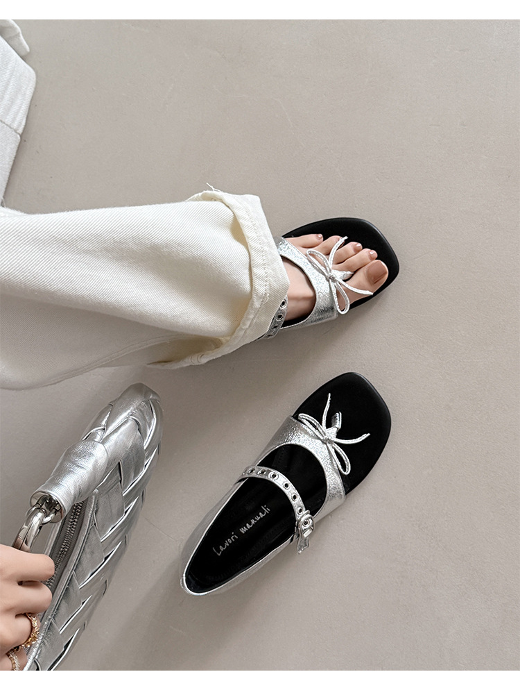 Sandal xỏ ngón đế bệt thiết kế độc đáo nơ bướm quai ngang La Mã — màu đen, màu mơ, bạc chi tiết 13