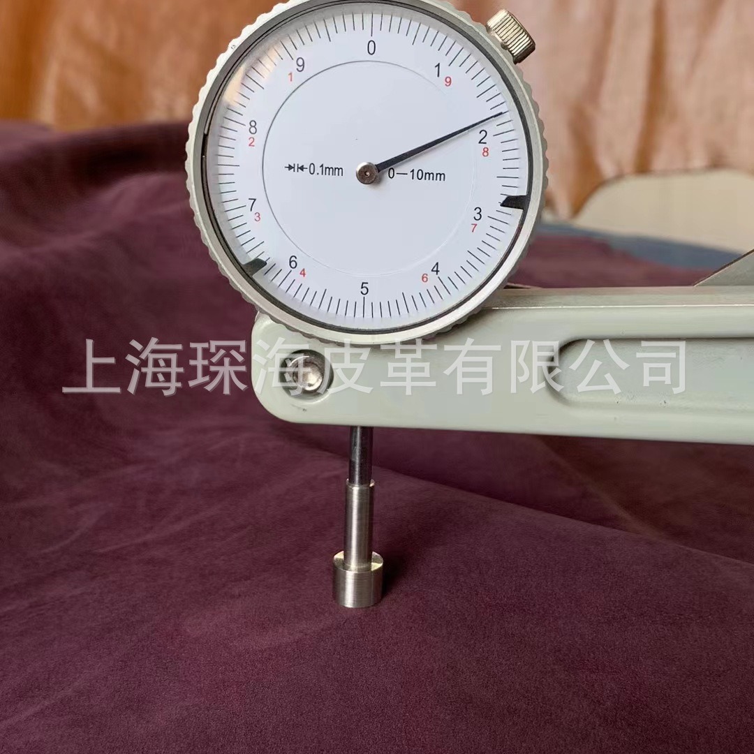 专业定平纹磨砂，甩纹磨砂，皮质柔软细腻，绒面丰富，颜色正