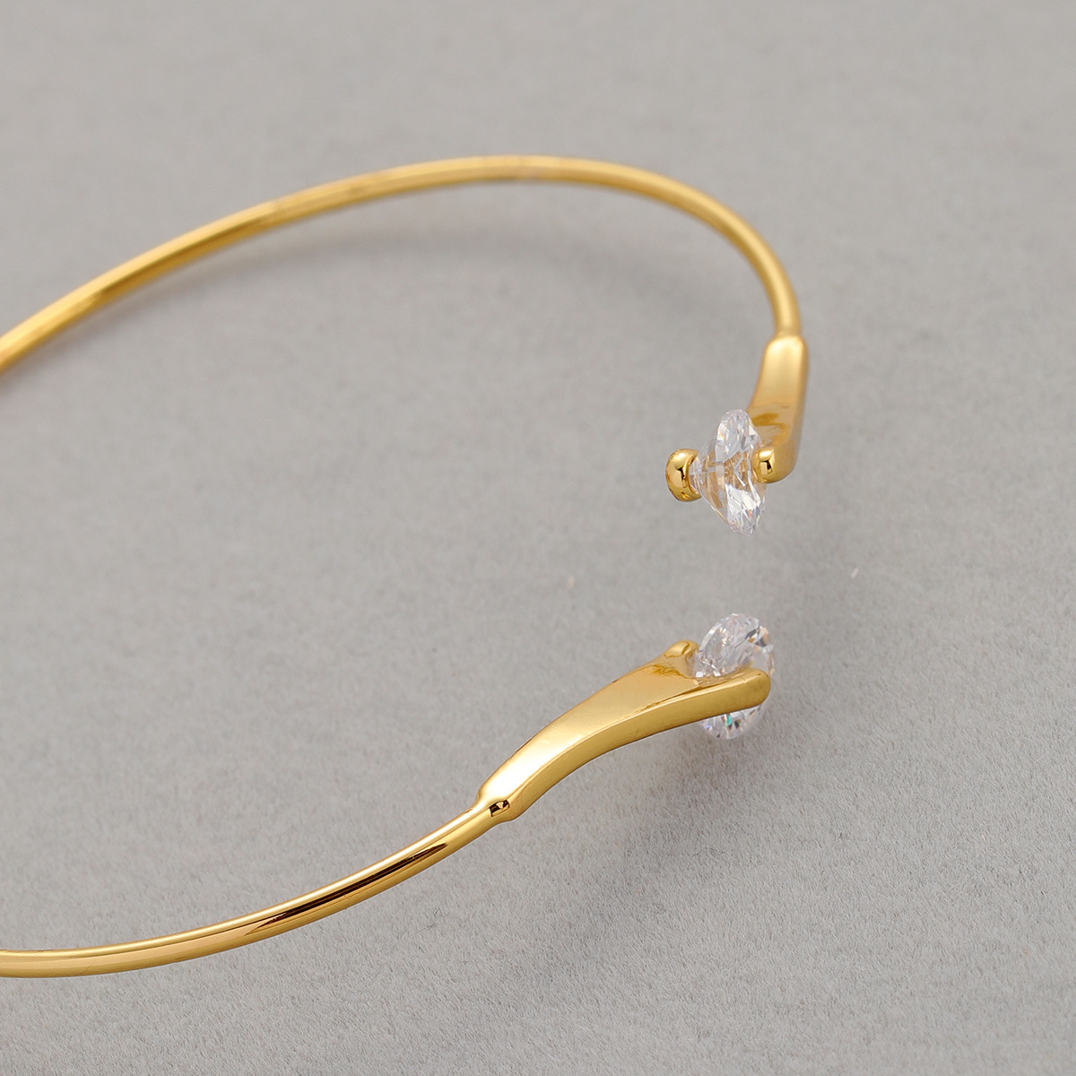 Plating Design Vintage Style Classic Style Geometric Brass Bangle In Bulk