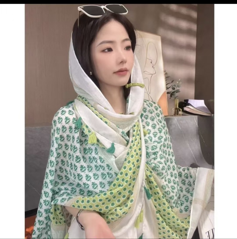 云南青海旅游丝巾夏季高级感女式中长外披复古民族风防晒盘扣披肩|undefined