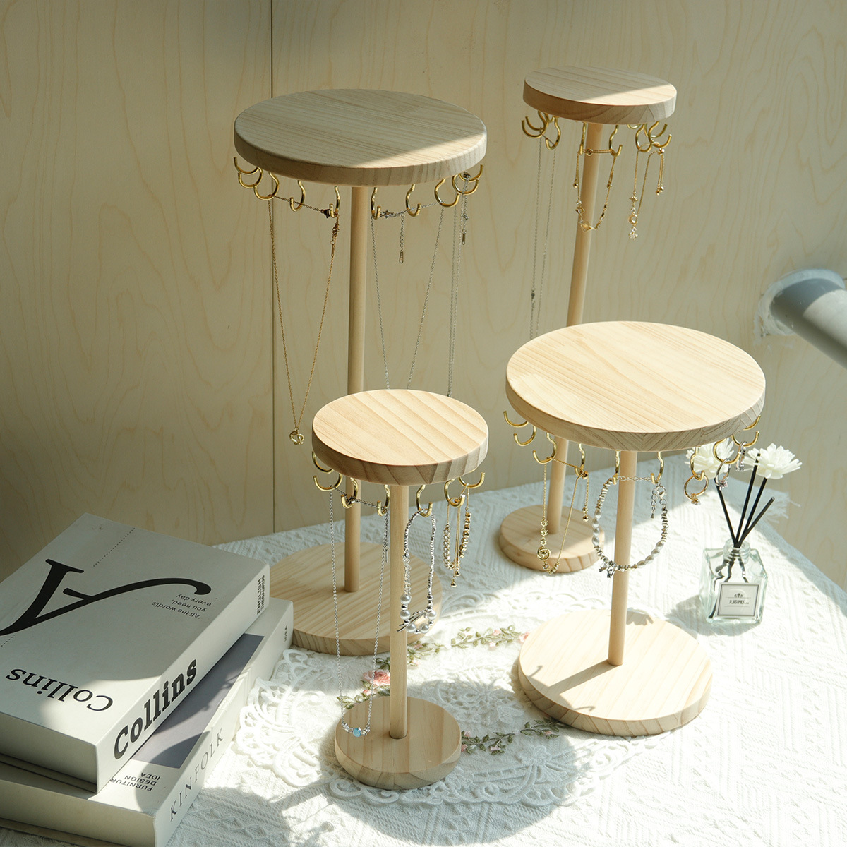 ɫԲ̹ҹչʾƷҼִ鱦ɼ