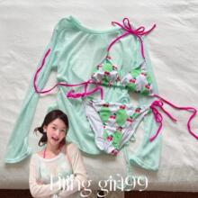 �������ǡ�������Ů���ҾGɫ�Ȼ���С�،W�����÷��wӾ��Ů���b��