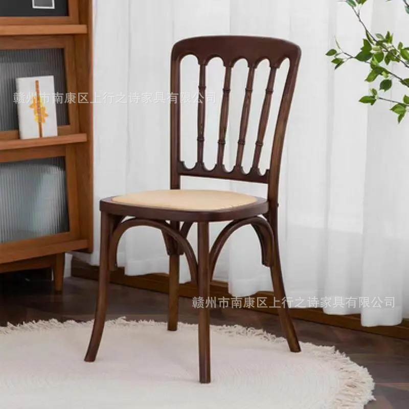 Mesas y sillas de cafetería retro Sillas de comedor de estilo chino americano Sillas de restaurante occidental Sillas y sillas de cafetería Un juego completo de mesas de taberna