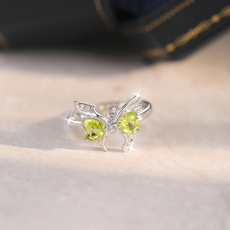 Anillo de mariposa de peridoto natural de lujo ligero para mujer s925