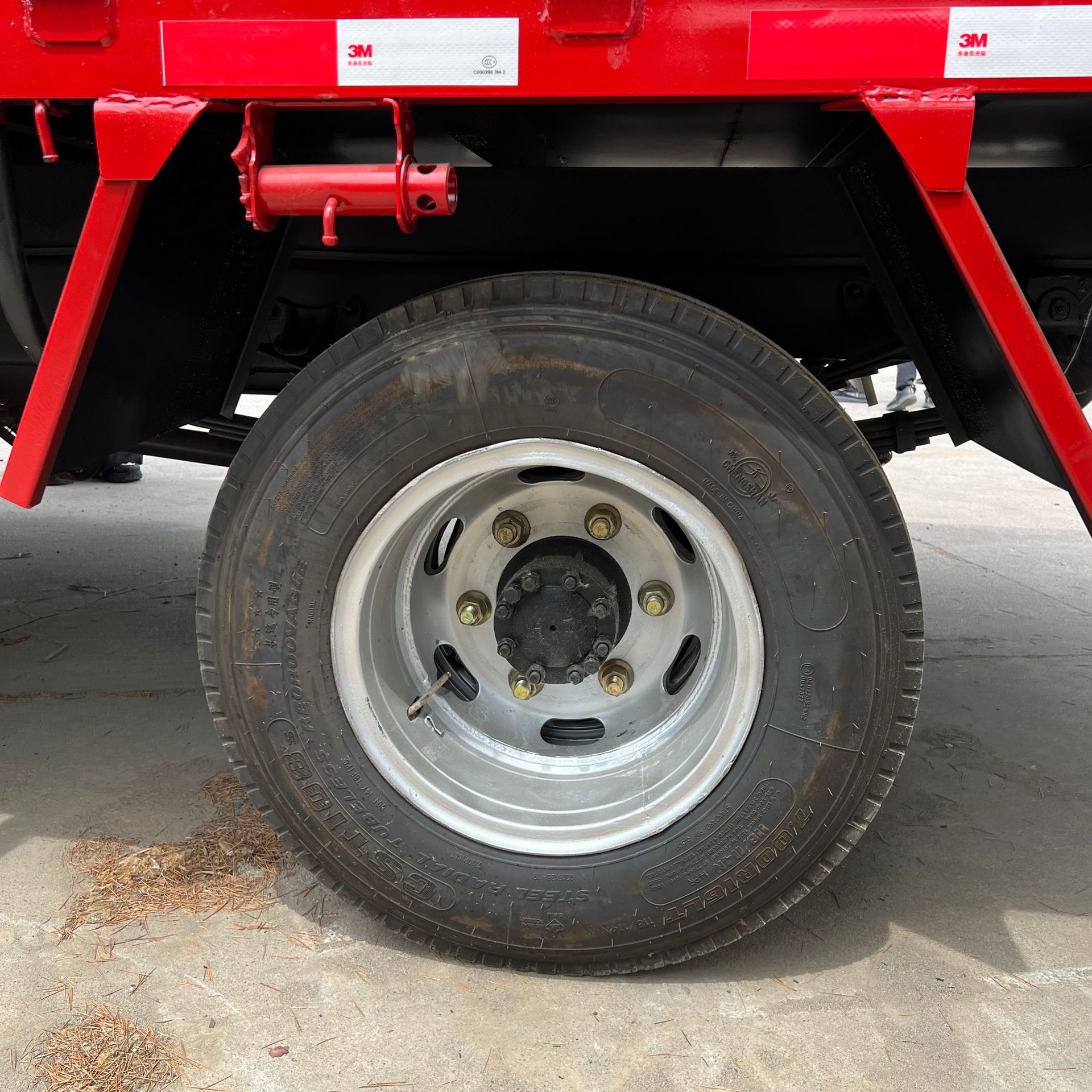Exported to Africa and Central Asia, Sinotruk HOWO light truck, high-cab dump truck, factory refurbished, OEM 4×2 truck