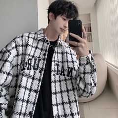 夏の薄い千鳥格子シャツ男のごろつきがかっこいいです。