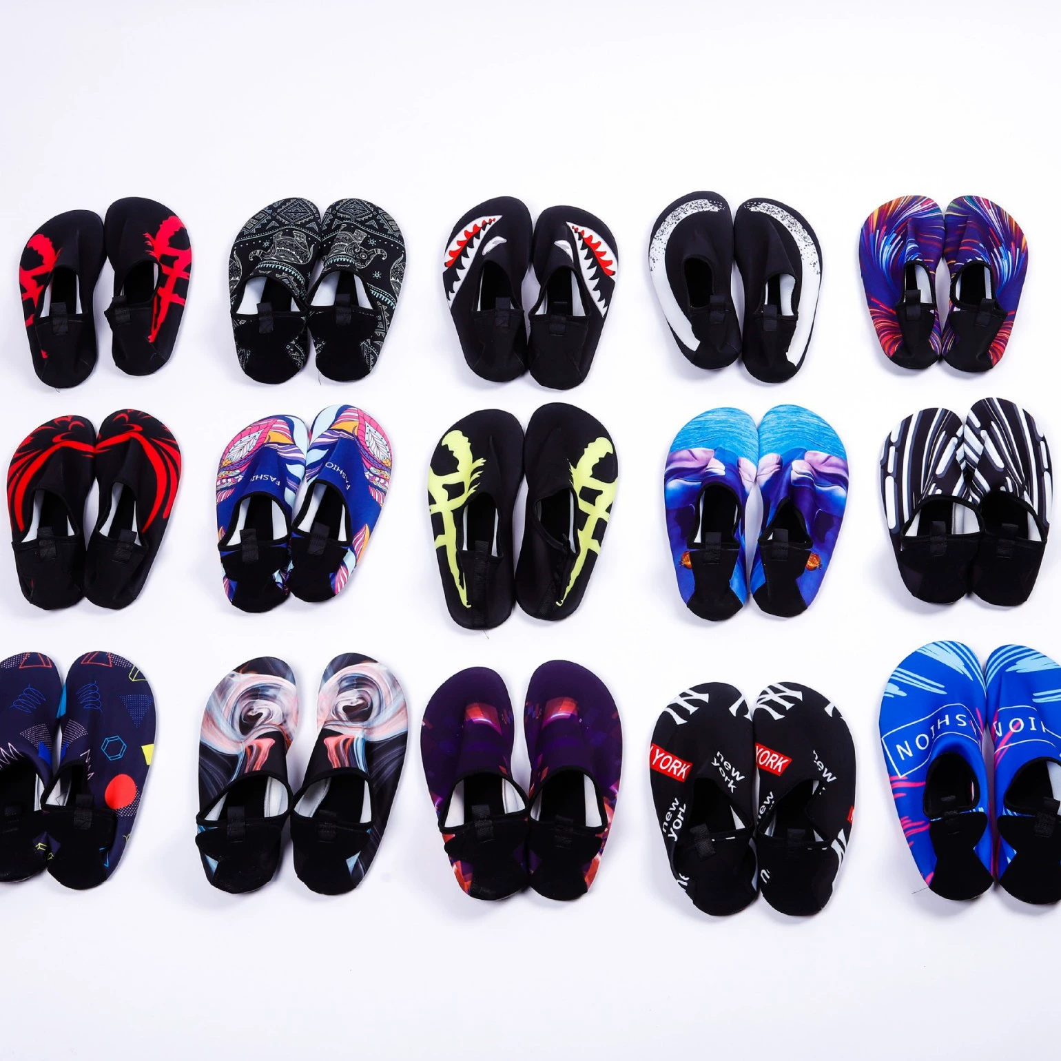 Новая пляжная обувь для трансграничных перевозок, нескользящая мягкая подошва, быстросохнущая обувь для прогулок на открытом воздухе и обувь для треккинга по рекам, спортивные носки для занятий фитнесом в помещении, обувь для йоги.