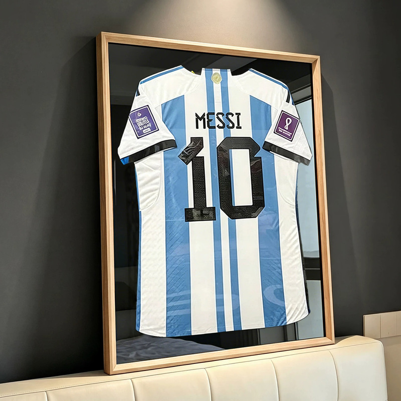 Basketball jersey display, solid wood frame, jersey frame, framed for display, signature collection, wall-mounted picture frame, football T-shirt Basketball jersey display, solid wood frame, jersey frame, framed for display, signature collection, wall-mounted picture frame, football T-shirt