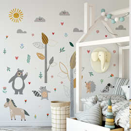 卡通手绘动物棕熊大树花卉云朵墙贴儿童房背景装饰贴纸