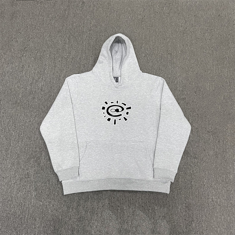 회색 스웨트셔츠