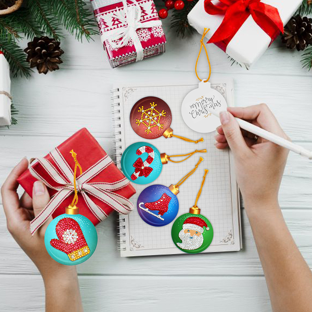 Pintura de diamantes perimetral pintura de diamantes de Navidad colgar adornos 5D tarjeta de papel decoración pintura de diamantes se puede distribuir