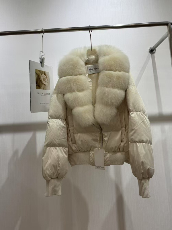 2025冬新款韩版百搭羽绒服女短款宽松气质高级狐狸大毛领皮草外套|undefined