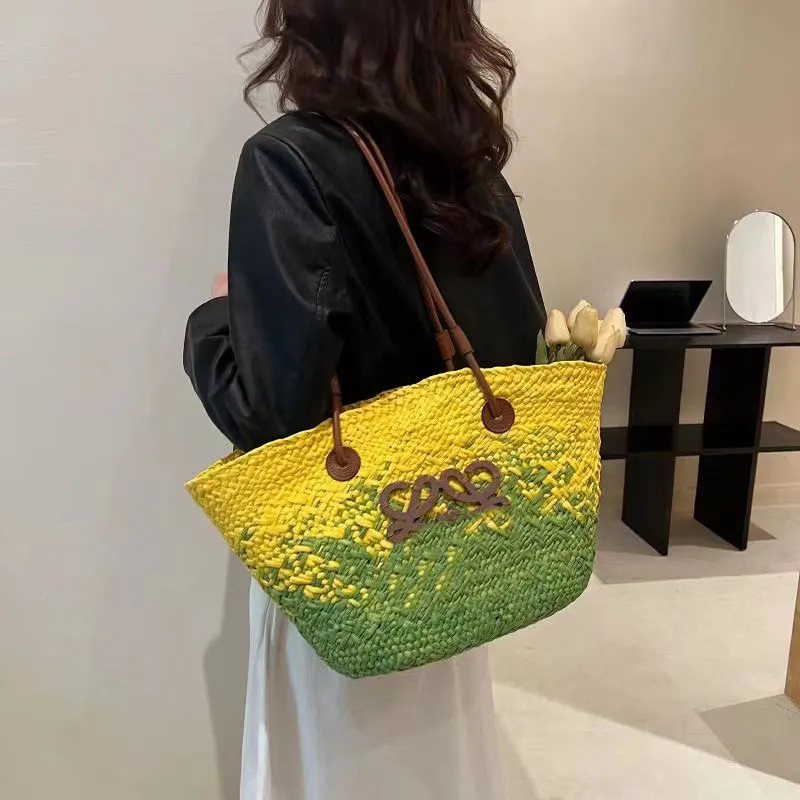 High-Quality French-Style Rattan Straw Bag in Stock, Pastoral Style Hand-Woven Tote Bag, Seaside Beach Handbag High-Quality French-Style Rattan Straw Bag in Stock, Pastoral Style Hand-Woven Tote Bag, Seaside Beach Handbag