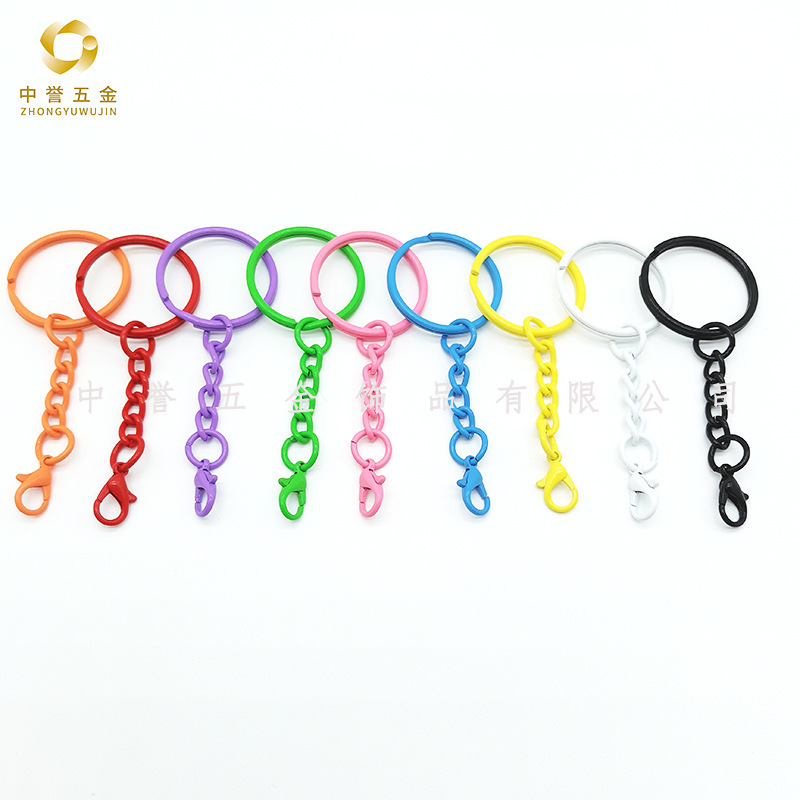 カラー塗装のキーホルダーは、チェーンをねじってロブスターを回してキャンディー色のアイデアdiyアクセサリーのキーホルダーを掛けます|undefined