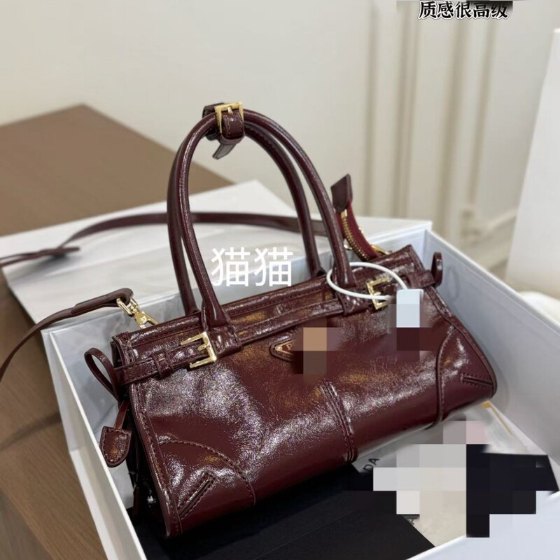 Women's Bags 2025 New Model Niche High-End Commuter Versatile Handbag Fashion Versatile Shoulder Crossbody Women's Bag Women's Bags 2025 New Model Niche High-End Commuter Versatile Handbag Fashion Versatile Shoulder Crossbody Women's Bag