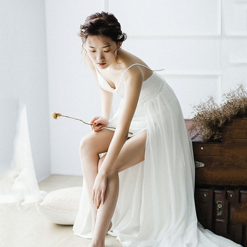 Vestido de boda ligero 2022 nuevo bosque hadas red rojo blanco cola pequeña delgada cabina de viaje vestido de verano