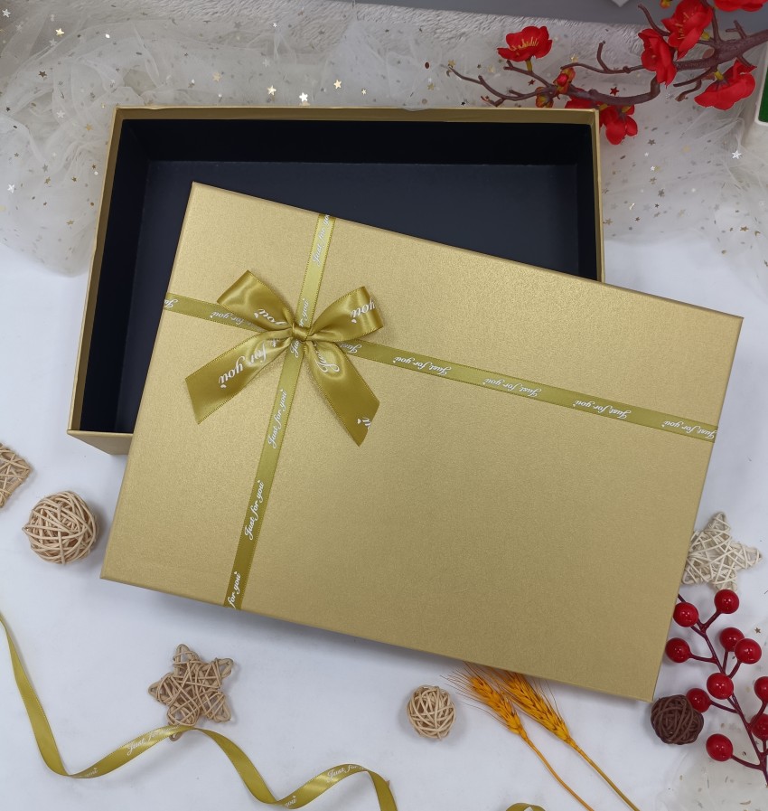 Caja de regalo rectangular de oro caja de regalo de cumpleaños ropa de camisa embalaje caja vacía caja de bocadillos caja personalizada