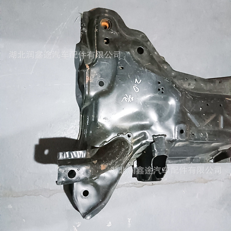 3502El Is Suitable for Peugeot Old 307 Small Mouth Model 307 2.0L Engine Lower Bracket Front Bracket Front Axle Wishbone Beam