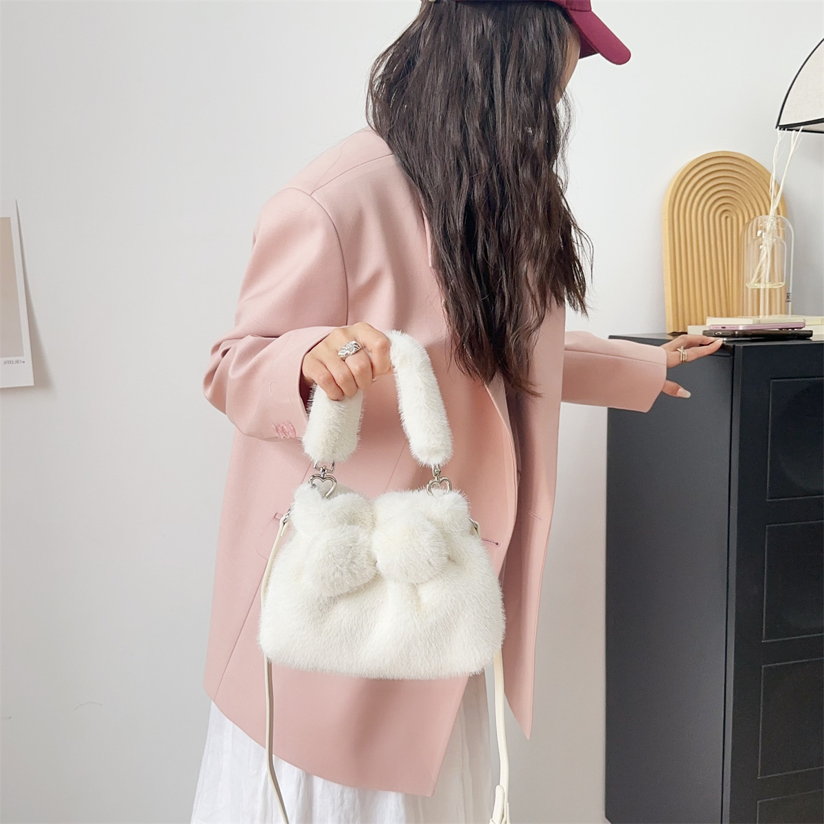 Shoulder Bag, New Plush Handbag For Autumn And Winter 2024, Fashionable And Popular Bow-knot Versatile Lady's High-end Crossbody Bag._voghion.com