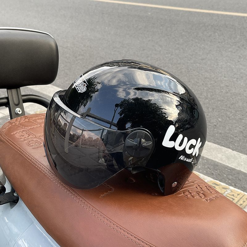 Summer 3C Certified Electric Vehicle Helmet for Men and Women, New National Standard Motorcycle Half Helmet, Breathable Four Seasons Safety Helmet for Couples