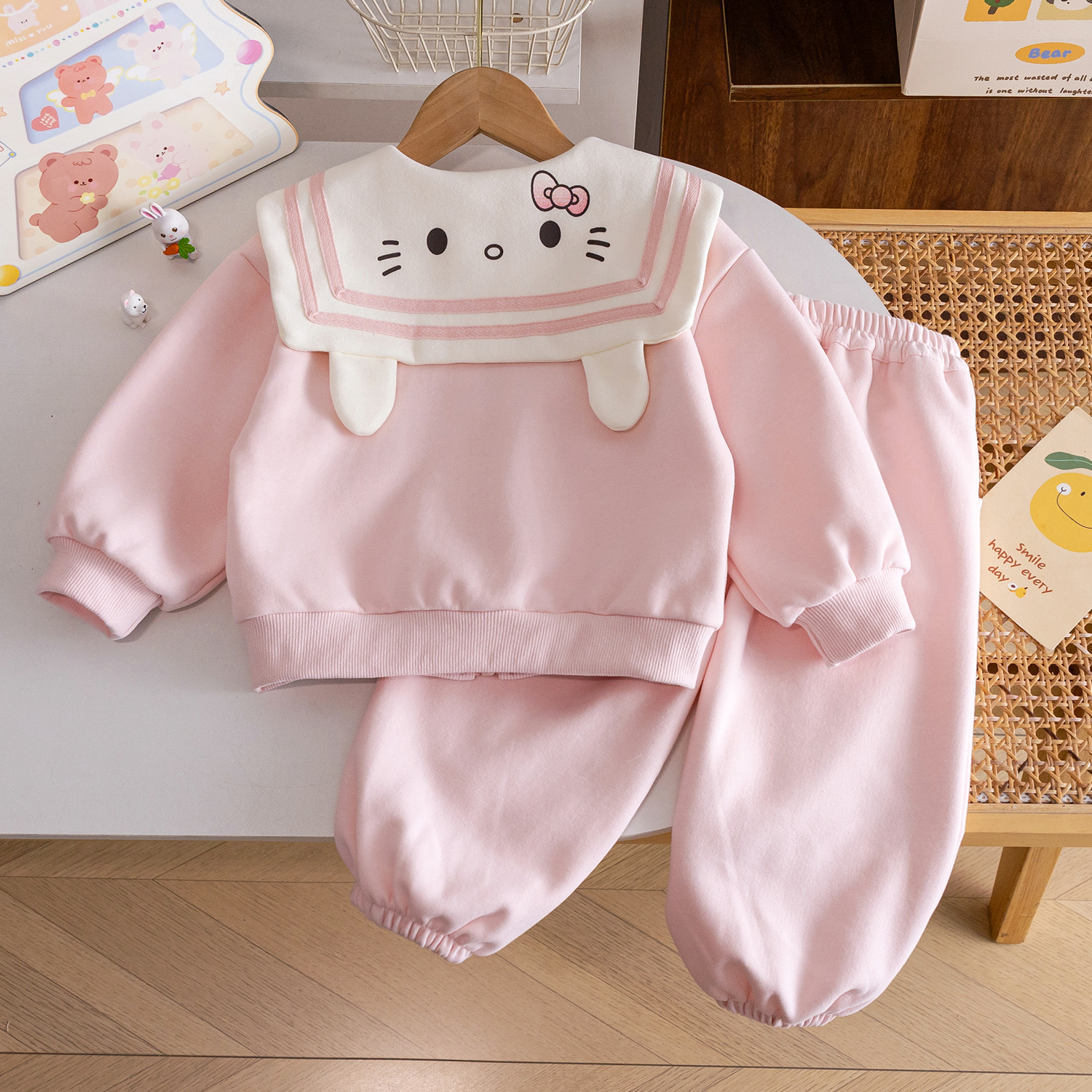 Girls' Outfit Set, New Spring and Autumn Style, Fashionable Little Girl Casual Sports Two-Piece Set, Cute Children's Clothing for Baby Girls