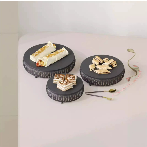Estantes de pastel europeos transfronterizos props de boda de encaje platos de pastel de boda dorados decoraciones de postre hierro forjado marco de bocadillos