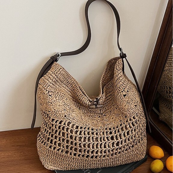 Large-Capacity Versatile Simple Hollow Fashion Woven Bag with a High-End Feel, Casual Versatile Underarm Single Shoulder Tote Bag