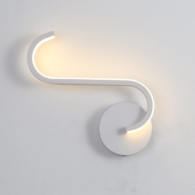 Sala de estar nórdica sofá de fondo decoración de pared luces de pared personalidad creativa red dormitorio cabecera de la cama minimalista arte lámpara de pared