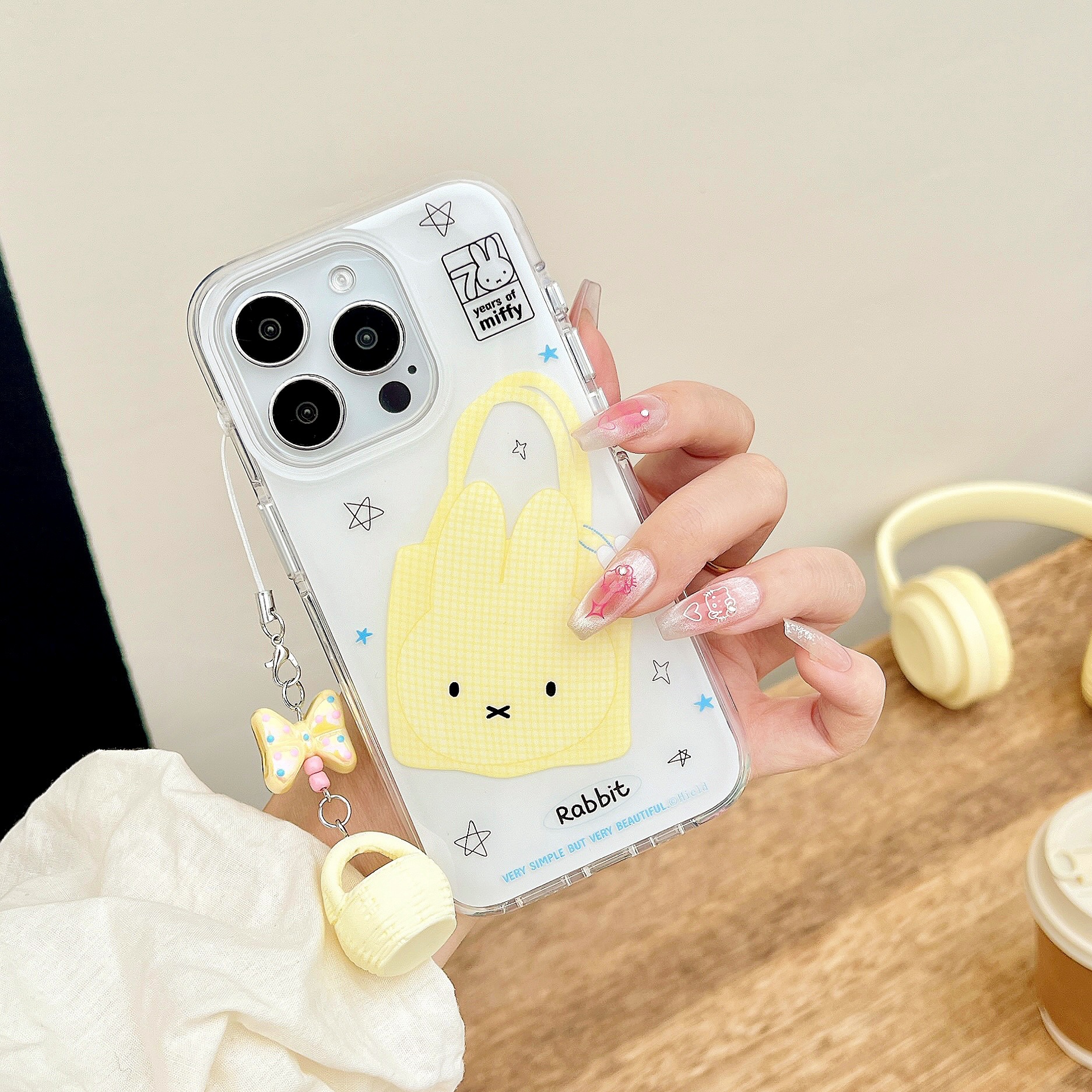 Cartoon lindo bolso conejito para Apple 15/16 funda para teléfono móvil 14ProMax personalidad 13 femenino 15Pro/16P