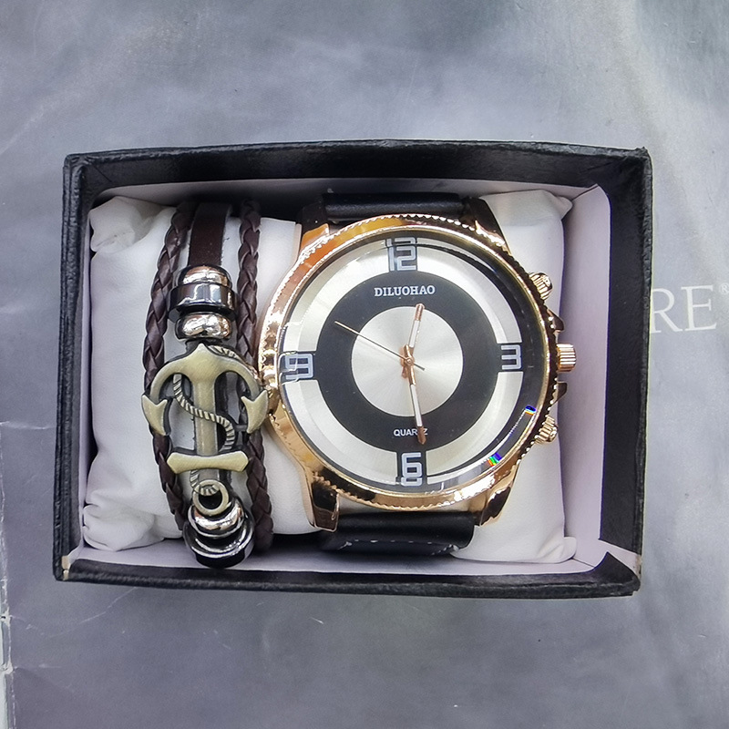 Set di braccialetti alla moda di vendita caldo, confezione regalo di accessori per orologi in stile hip-hop punk, 2 set, orologi da uomo_voghion.com