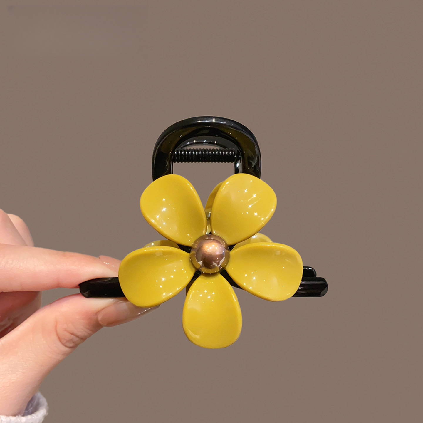 68# turmeric flower clip lazy style about 8cm