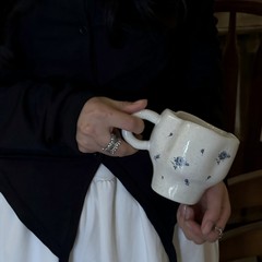 フレンチインスタイルの手描きの不規則なセラミックコーヒーカップ、高価値のラテカップ、朝食カップ、マグカップ