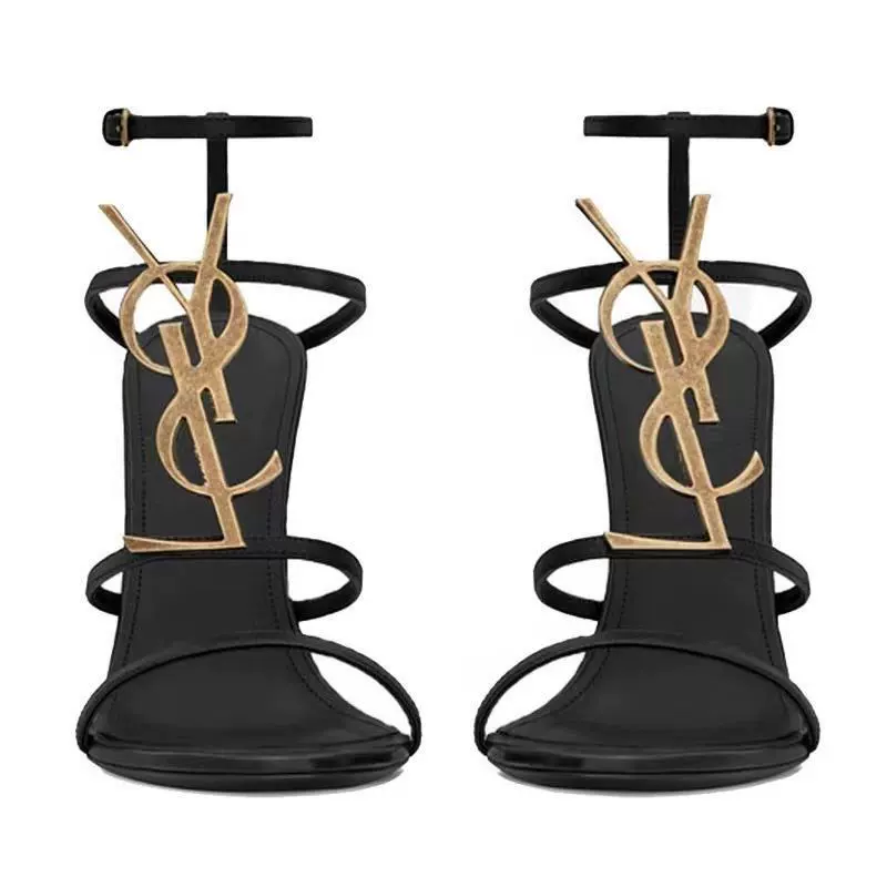 Слова сандалии женский 2024 летний новый сексуальный дикий буквенные пряжки с тонкими каблуками с открытыми пальцами на черных каблуках