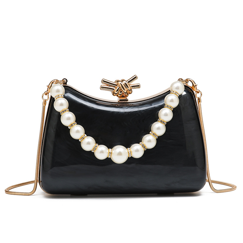 Mala de ombro com pérolas estilo chanel para mulher com corrente_voghion.com