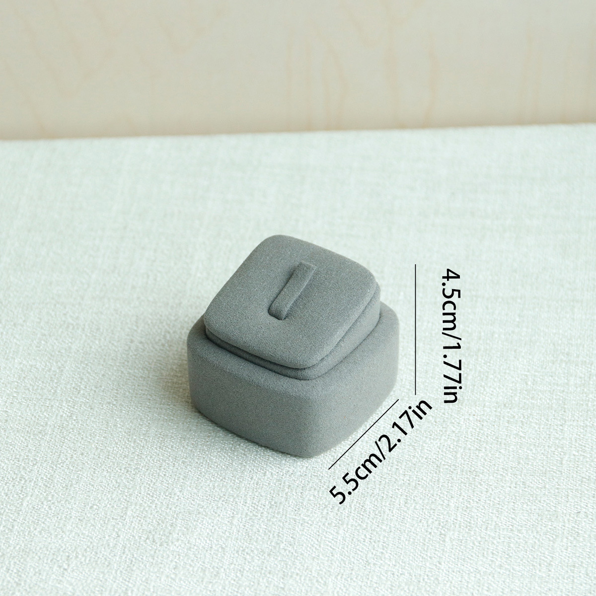 ¿̨˻ɫ鱦չʾ׹μָܽм